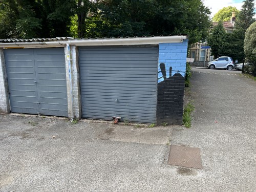 Garage off South Road, Redland